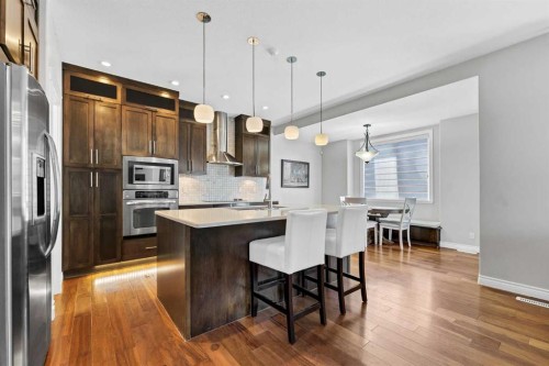 42 Somerset Link Se, Medicine Hat, AB - Indoor Photo Showing Kitchen With Stainless Steel Kitchen With Upgraded Kitchen