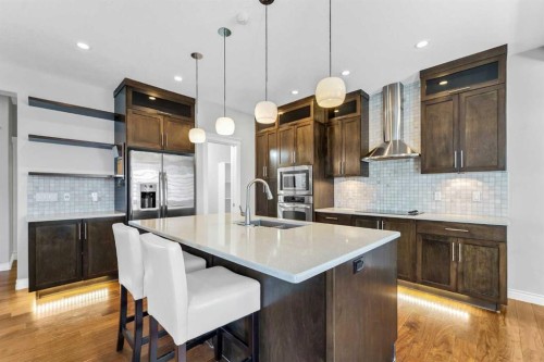 42 Somerset Link Se, Medicine Hat, AB - Indoor Photo Showing Kitchen With Stainless Steel Kitchen With Upgraded Kitchen