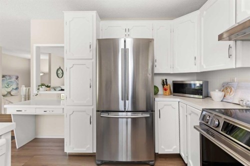 92 Sharpe Crescent Se, Medicine Hat, AB 