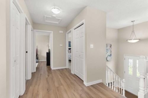 92 Sharpe Crescent Se, Medicine Hat, AB 
