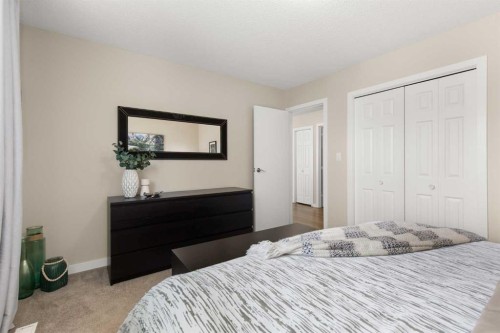 92 Sharpe Crescent Se, Medicine Hat, AB 