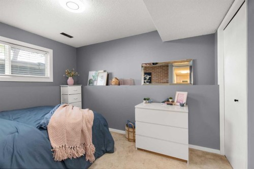 92 Sharpe Crescent Se, Medicine Hat, AB 