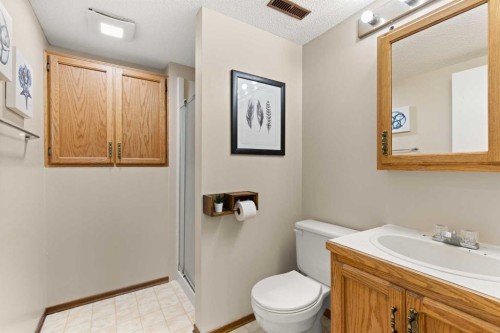 92 Sharpe Crescent Se, Medicine Hat, AB 