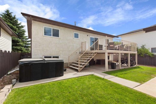 92 Sharpe Crescent Se, Medicine Hat, AB 
