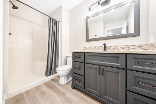 11 Taylor Crescent Se, Medicine Hat, AB 