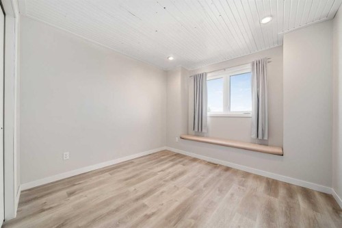 11 Taylor Crescent Se, Medicine Hat, AB 
