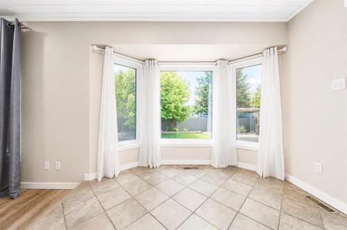 11 Taylor Crescent Se, Medicine Hat, AB 
