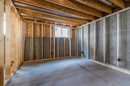 918 Memorial Drive Se, Redcliff, AB 