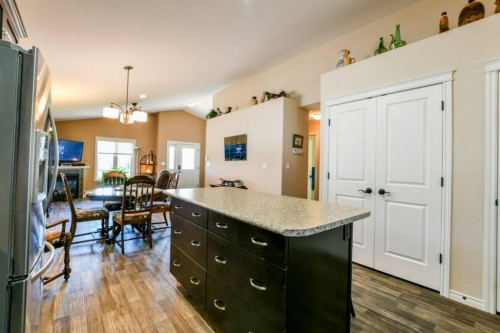 159 Chartwell Row Se, Medicine Hat, AB 
