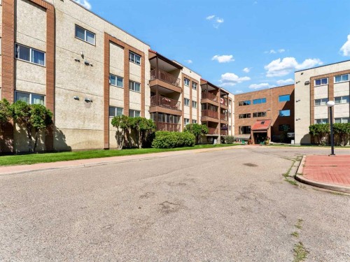 208-3090 15 Avenue SE Medicine Hat, AB T1B 3Z3