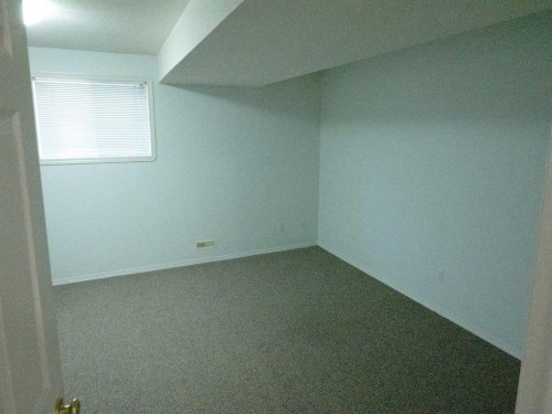 64 Valleyview Drive Sw, Medicine Hat, AB - Indoor Photo Showing Other Room