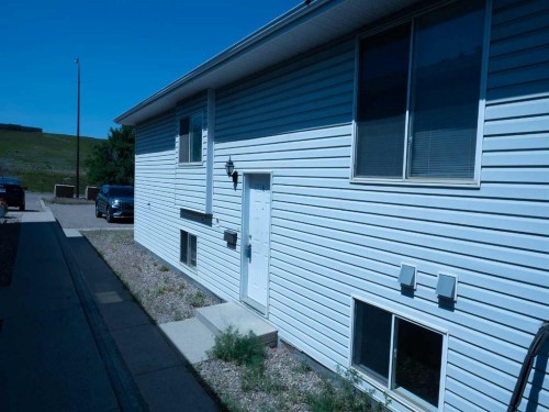 64 Valleyview Drive Sw, Medicine Hat, AB - Outdoor With Exterior