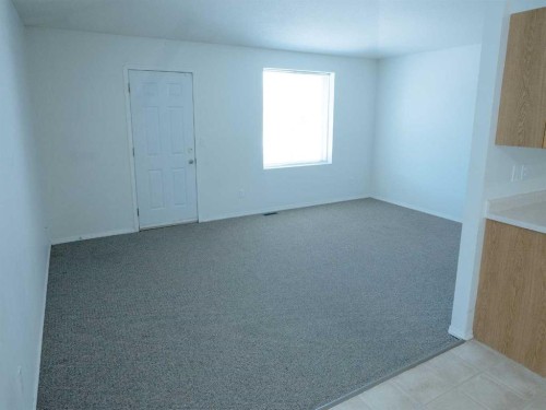 64 Valleyview Drive Sw, Medicine Hat, AB - Indoor Photo Showing Other Room