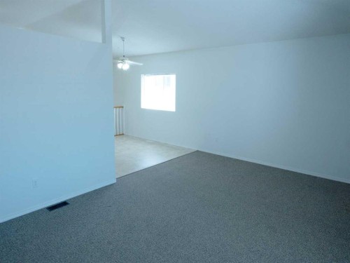 64 Valleyview Drive Sw, Medicine Hat, AB - Indoor Photo Showing Other Room