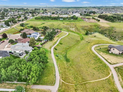 612 Sangster Crescent Sw, Redcliff, AB - Outdoor With View