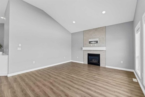 127 Hamptons Crescent Se, Medicine Hat, AB - Indoor With Fireplace