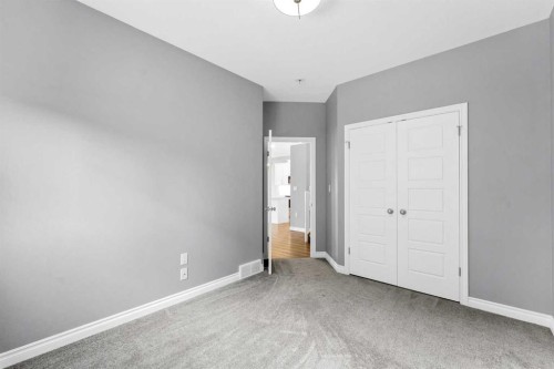 127 Hamptons Crescent Se, Medicine Hat, AB - Indoor Photo Showing Other Room