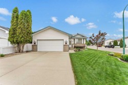 2 Hunter Court NE Medicine Hat, AB T1C 1W5
