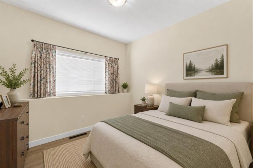 372 Northlands Pointe Ne, Medicine Hat, AB - Indoor Photo Showing Bedroom