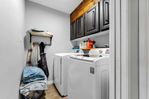 45 Cooper Road Se, Medicine Hat, AB - Indoor Photo Showing Laundry Room
