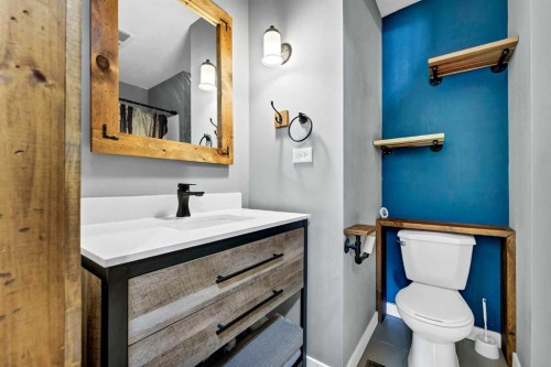 45 Cooper Road Se, Medicine Hat, AB - Indoor Photo Showing Bathroom