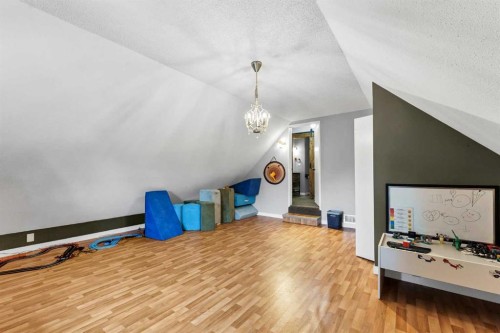 45 Cooper Road Se, Medicine Hat, AB - Indoor Photo Showing Other Room