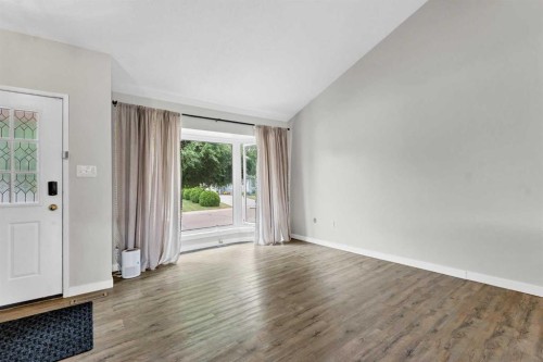 45 Cooper Road Se, Medicine Hat, AB - Indoor