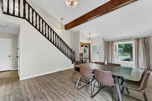 45 Cooper Road Se, Medicine Hat, AB - Indoor Photo Showing Dining Room