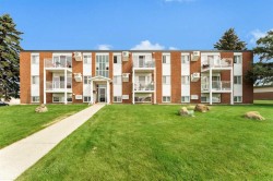7-512 McCutcheon Drive NWMedicine Hat, AB T1A 6X7