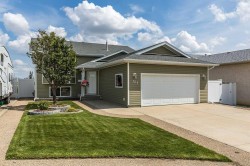 168 Hunt Crescent NEMedicine Hat, AB T1C 1Y5