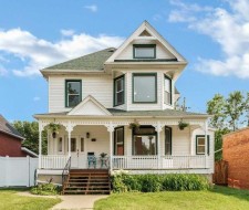 421 Aberdeen Street SEMedicine Hat, AB T1A 0R4