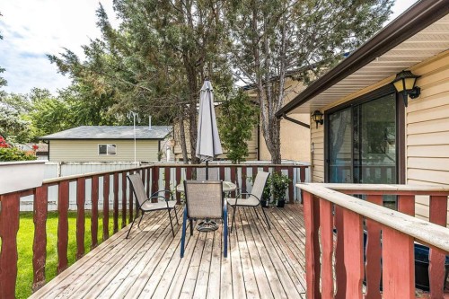 189 Hull Crescent Ne, Medicine Hat, AB - Outdoor With Deck Patio Veranda With Exterior
