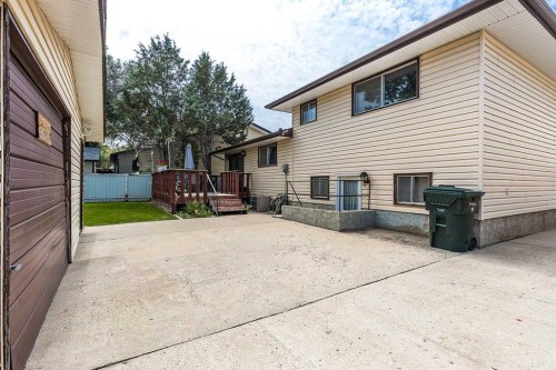 189 Hull Crescent Ne, Medicine Hat, AB - Outdoor With Exterior