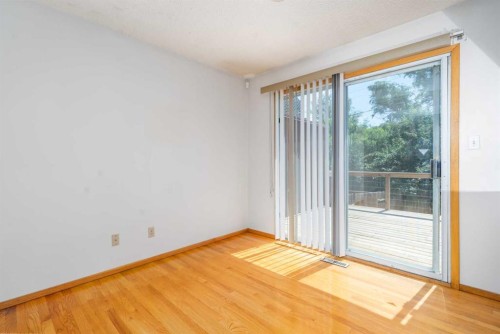91 3 Street Se, Medicine Hat, AB - Indoor Photo Showing Other Room