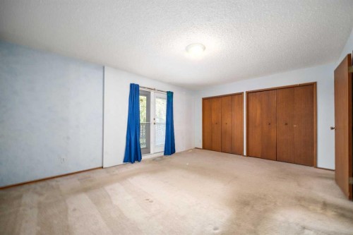 91 3 Street Se, Medicine Hat, AB - Indoor Photo Showing Other Room