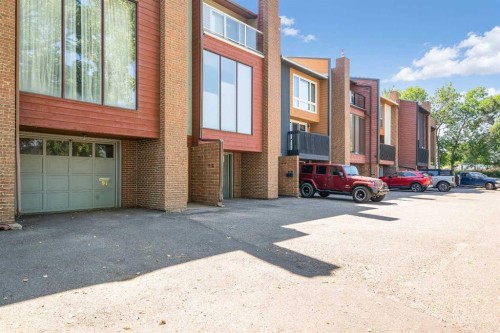 91 3 Street Se, Medicine Hat, AB - Outdoor