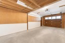 91 3 Street Se, Medicine Hat, AB  - Indoor Photo Showing Garage 
