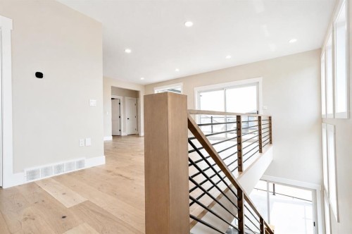 935 Maskell Place Se, Redcliff, AB - Indoor Photo Showing Other Room