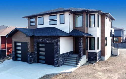 935 Maskell Place SE Redcliff, AB T0J 2P0