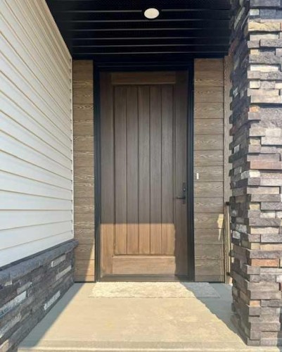 935 Maskell Place Se, Redcliff, AB - Outdoor