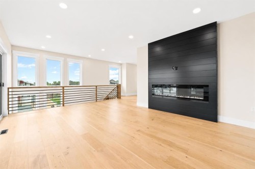 935 Maskell Place Se, Redcliff, AB - Indoor