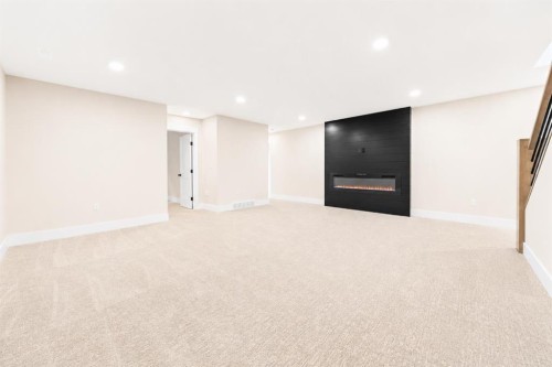 935 Maskell Place Se, Redcliff, AB - Indoor