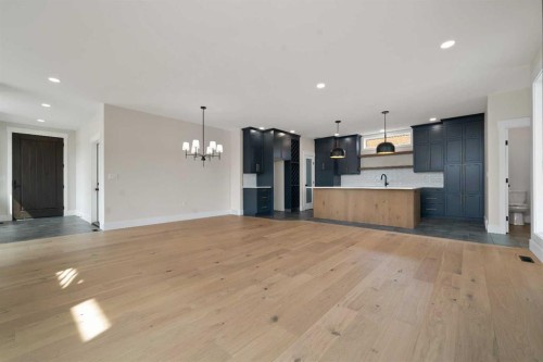 935 Maskell Place Se, Redcliff, AB - Indoor