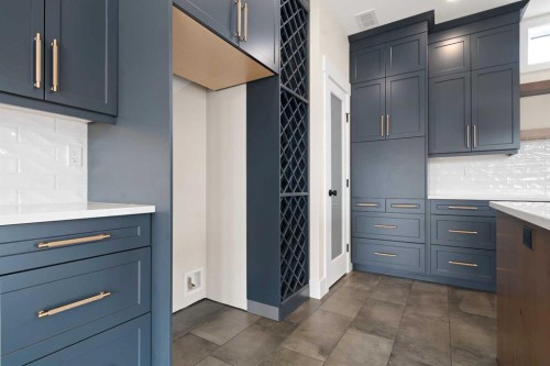 935 Maskell Place Se, Redcliff, AB - Indoor Photo Showing Kitchen