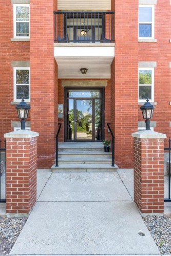406-371 Aberdeen Street Se, Medicine Hat, AB - Outdoor With Exterior