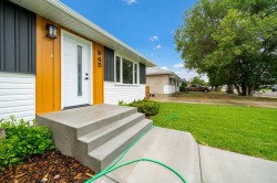 945 Parker Avenue NWMedicine Hat, AB T1A 6W7