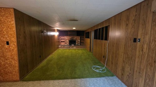 892 Bassett Crescent Nw, Medicine Hat, AB - Indoor Photo Showing Other Room