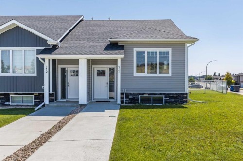 71 Ranchlands Boulevard Ne, Medicine Hat, AB - Outdoor With Facade