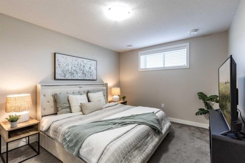 71 Ranchlands Boulevard Ne, Medicine Hat, AB - Indoor Photo Showing Bedroom