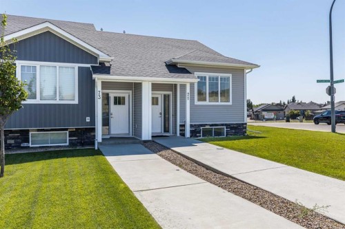 71 Ranchlands Boulevard Ne, Medicine Hat, AB - Outdoor With Facade